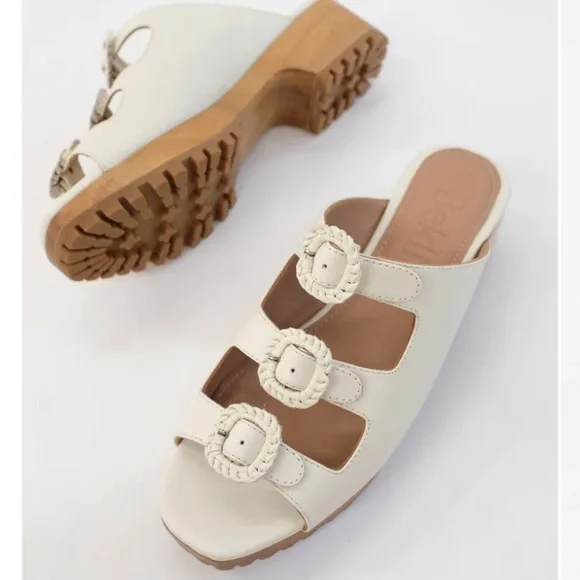 Beklina Buckle Clog Sandal Size 11 - Picture 10 of 11